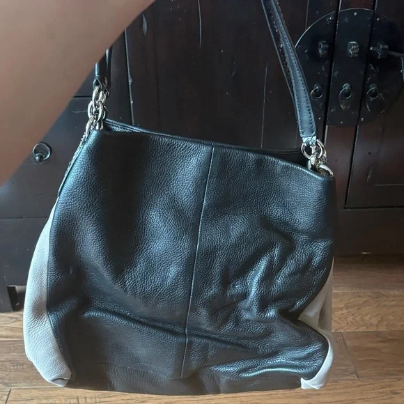 Coach Rare Phoebe Hobo Bag F38251 Black and Tan Leather Bag - Picture 5 of 10